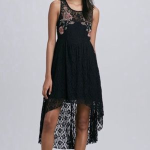 Russian Nesting Doll Lace Dress EUC